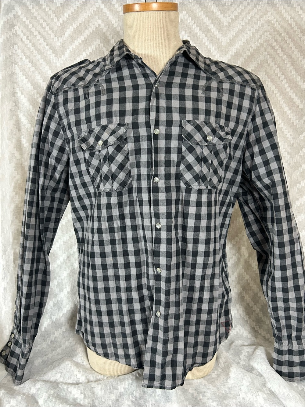 Vintage Guess Men's Black & Gray Plaid Button-Up Shirt
